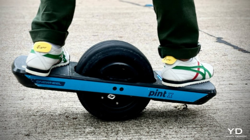 “Cảnh sát” robot -0