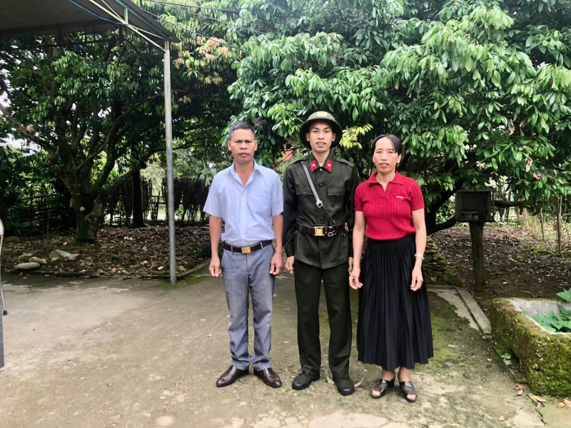 Những thanh niên ở đại ngàn Trường Sơn ước mơ khoác màu áo lính Công an -0