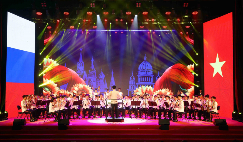 “Tâm hồn Nga trong lòng Việt Nam” – giai điệu hữu nghị vang lên tại Hà Nội -0