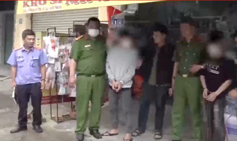                 Bắt giữ đối tượng đâm chết người vì xin tiền bất thành -0