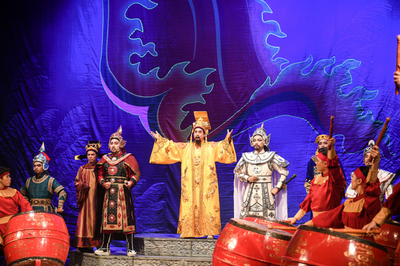 Cải lương miền Nam chinh phục khán giả phía Bắc -0