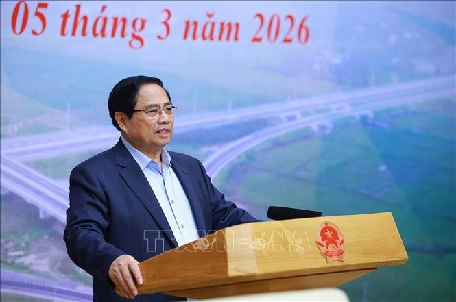 PM urges accelerating transport infrastructure development to support double-digit growth -0
