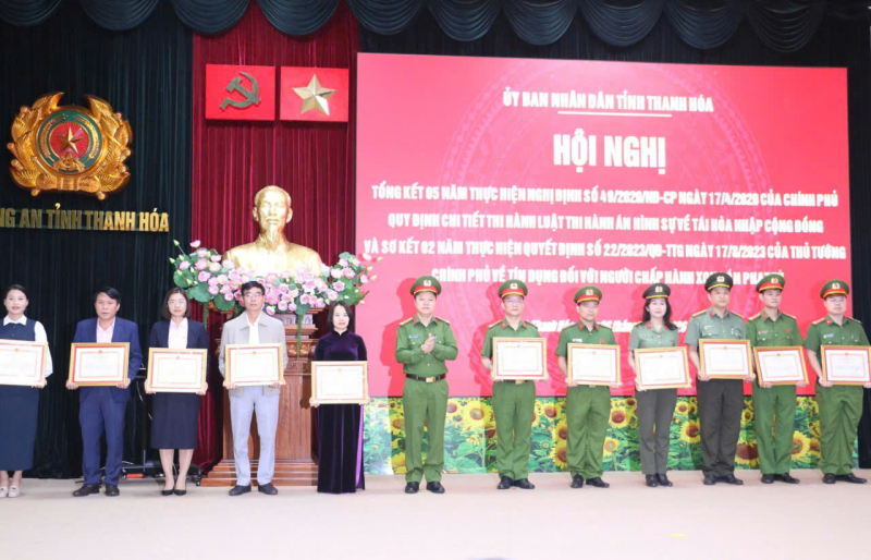 Gần 800 người chấp hành xong án phạt tù được vay vốn làm ăn -0