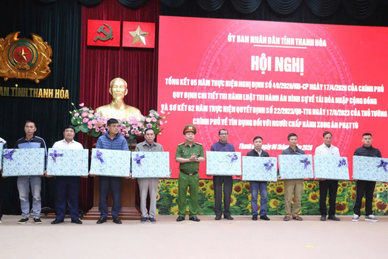 Gần 800 người chấp hành xong án phạt tù được vay vốn làm ăn -0