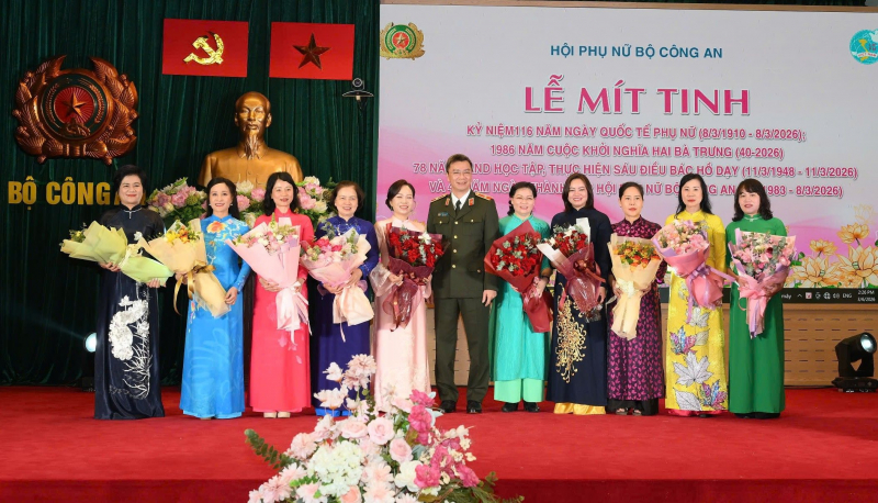 Hội Phụ nữ Bộ Công an điểm tựa tin cậy, mái nhà chung ấm áp -0