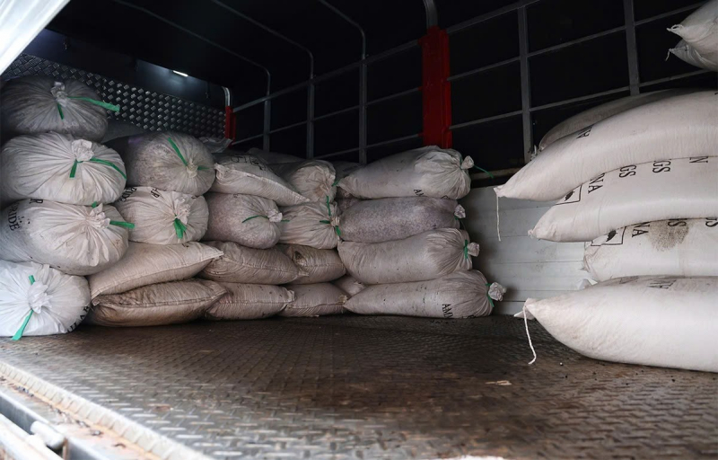 Bắt quả tang vụ sản xuất, vận chuyển phân bón chưa được phép lưu hành, sử dụng s -0