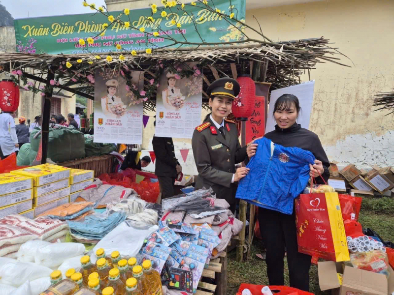 Phụ nữ Công an nhân dân – Bản lĩnh, nhân văn, lặng thầm giữ bình yên -0