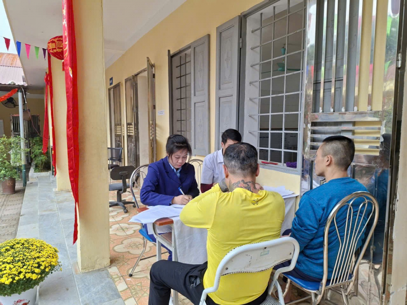 Hồi sinh những mảnh đời lầm lỡ -0