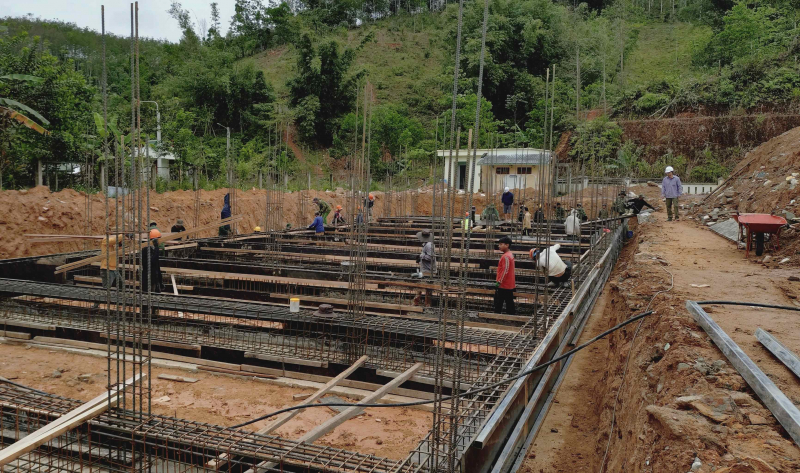 Gỡ nút thắt, dồn lực thi công các trường liên cấp ở vùng biên Đà Nẵng -0