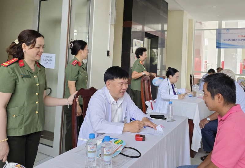 Công an các tỉnh miền Tây tăng cường công tác tuyên truyền bầu cử -0