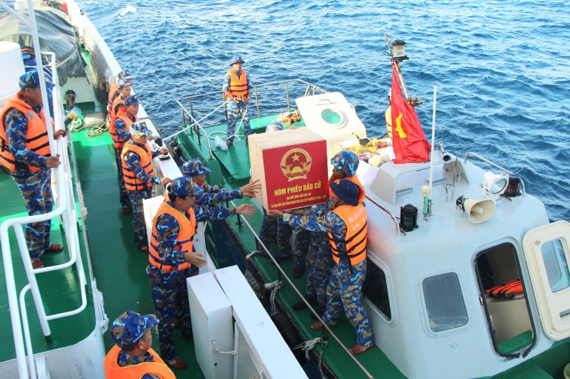 Đặc khu Trường Sa tổ chức bầu cử sớm tại 20 khu vực đảm bảo dân chủ, an toàn -0