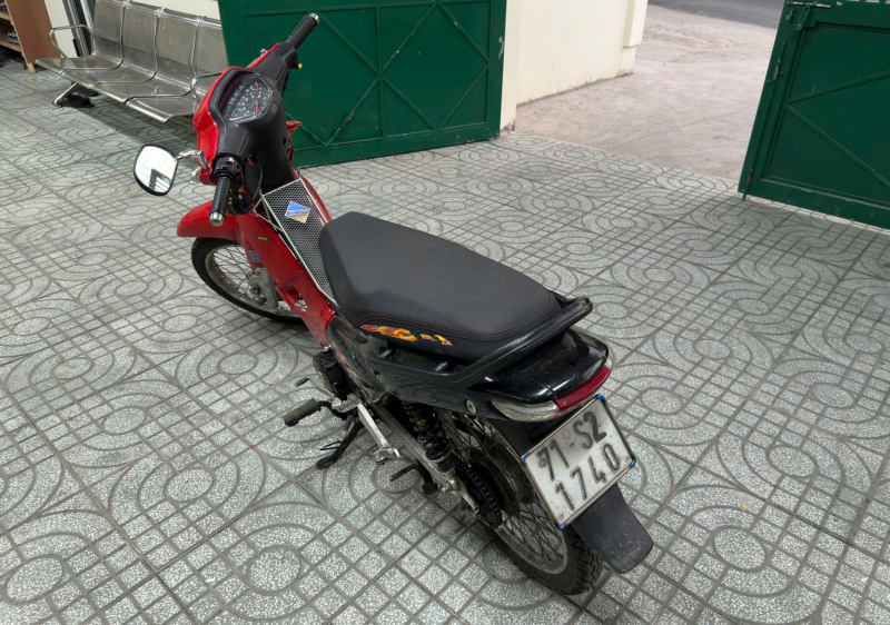 Truy xét nhanh nhóm thiếu niên trộm cắp nhiều xe máy -0