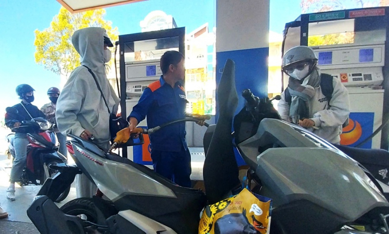 Lâm Đồng: Nỗ lực bảo đảm nguồn cung xăng dầu, xử lý nghiêm hành vi vi phạm -0