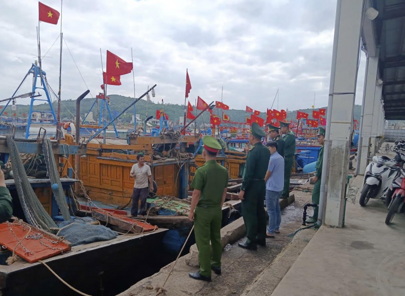 “Lá chắn thép” bảo vệ bầu cử nơi biên cương, biển đảo tại miền Trung  -0