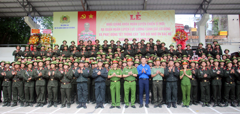 Trung đoàn CSCĐ Tây Nam Bộ ra quân huấn luyện năm 2026 -0