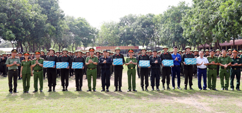 Trung đoàn CSCĐ Tây Nam Bộ ra quân huấn luyện năm 2026 -0