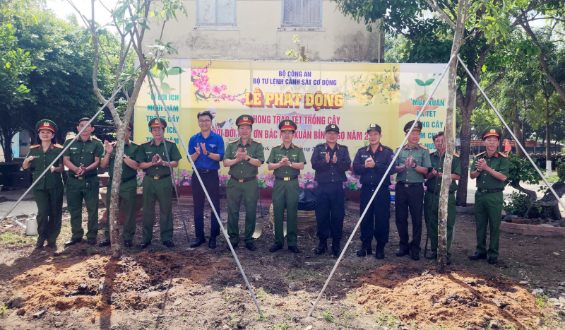 Trung đoàn CSCĐ Tây Nam Bộ ra quân huấn luyện năm 2026 -0