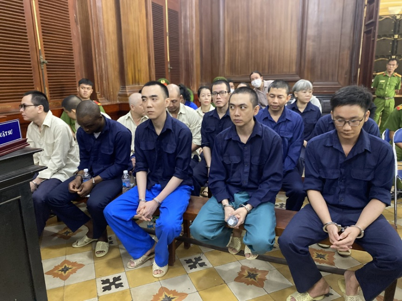 Băng nhóm vận chuyển tiền trái phép qua biên giới và rửa tiền lãnh án -0