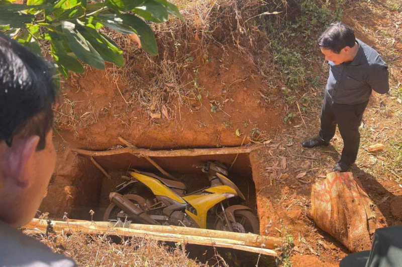 Tìm chủ sở hữu xe máy liên quan đến 2 đối tượng cướp ngân hàng ở Gia Lai -0