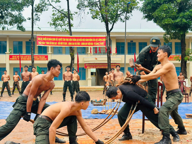 Đoàn Cảnh sát đặc nhiệm số 3 quyết tâm huấn luyện giỏi, sẵn sàng chiến đấu cao -0