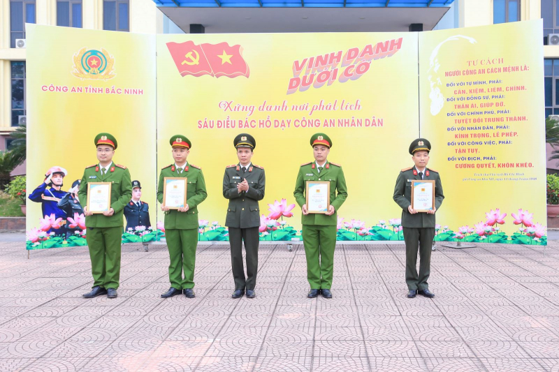 Vinh danh dưới Cờ - tự hào khắc trong tim -0