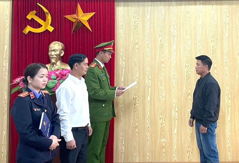 Khởi tố, bắt tạm giam bị can sản xuất dấm ăn giả với số lượng lớn -0