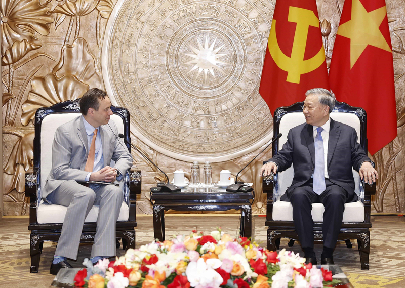 vna_potal_tong_bi_thu_to_lam_tiep_chu_tich_kiem_tong_giam_doc_dieu_hanh_tap_doan_ge_vernovacho_tin_8629776.jpg -0