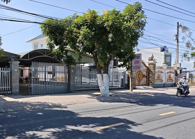 z7606052706752_b984327a88d547830ead914b93604f3d.jpg -0