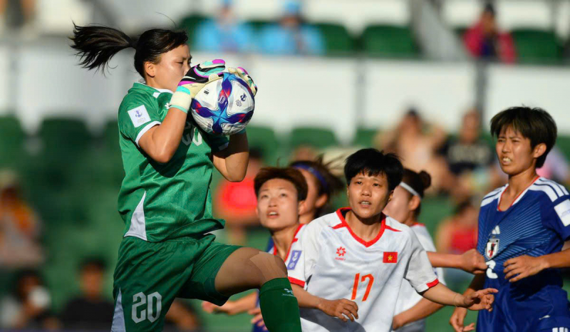 z7606732443034_4ec6e1929c5f8a7357521233de49112f.jpg -0