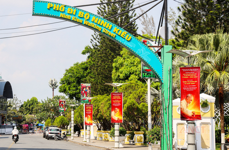 Vững vàng an ninh cho ngày hội của toàn dân -0