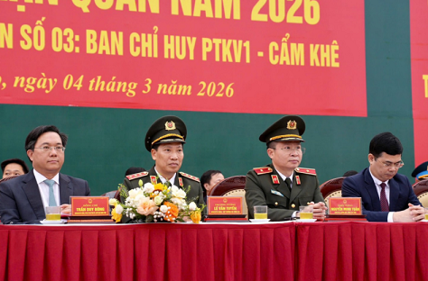 Deputy Minister Le Van Tuyen attends military enlistment ceremony in Phu Tho province -1
