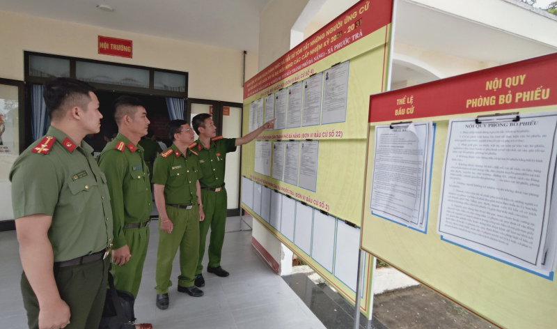 Quyền công dân phía sau “cánh cửa đặc biệt” -0