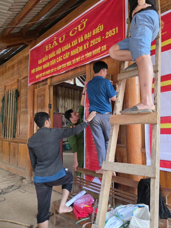 Các xã biên giới rẻo cao Nghệ An sẵn sàng cho ngày bầu cử sớm -0