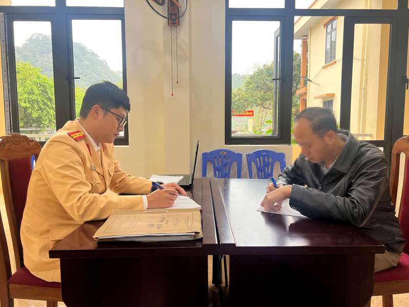 Vượt ẩu trên Quốc lộ hiểm họa luôn rình rập -0