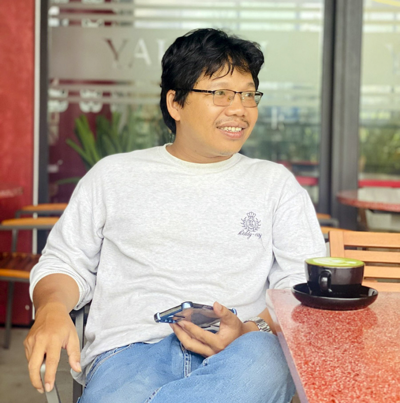 Vân Phi: Rong ruổi dọc ngang, nồng  nàn trang viết -1