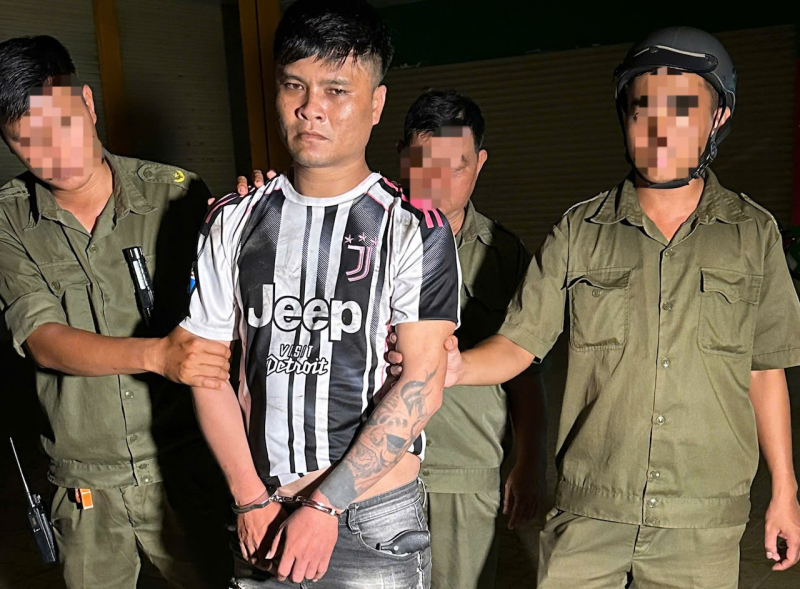 Vĩnh Long: Cảnh sát giao thông bắt giữ đối tượng tàng trữ ma túy và súng -0