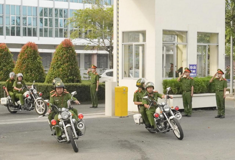 Công an vùng sông nước Tây Nam bộ phòng ngừa, trấn áp tội phạm ngay từ địa bàn cơ sở -0