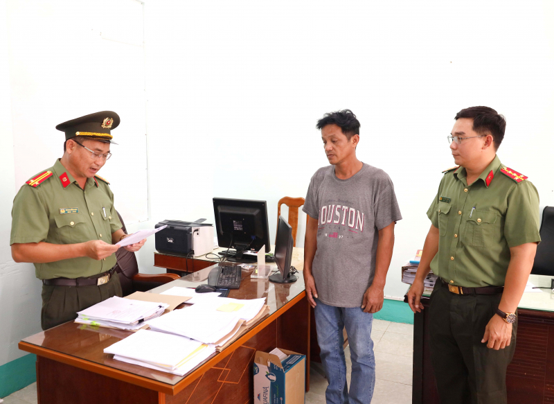 Nỗ lực ngăn chặn khai thác thủy sản bất hợp pháp tại vùng biển cực Nam Tổ quốc -0