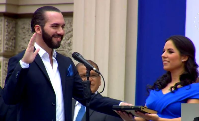 ông nayib bukele lên làm t%3fng th%3fng v%3fi l%3fi h%3fa tr%3fn áp n%3fn bang d%3fng vào nam 2019.png -4