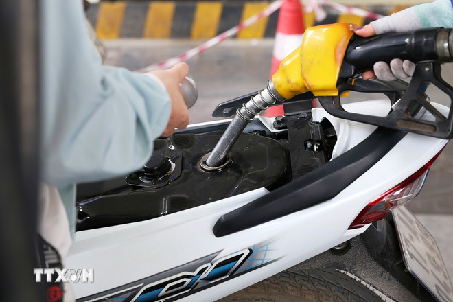 Thủ tướng ban hành Công điện về tăng cường giải pháp bảo đảm cung ứng xăng dầu -0