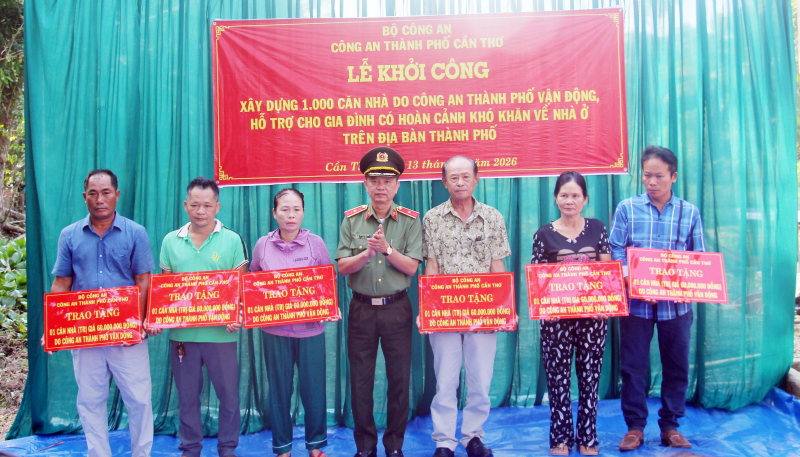 Công an TP Cần Thơ khởi công xây dựng 1.000 căn nhà tình nghĩa -0