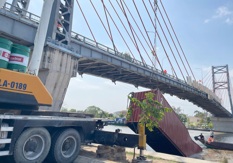 z7616342208058_3b495b74a52e48a592312286b54be660.jpg -0