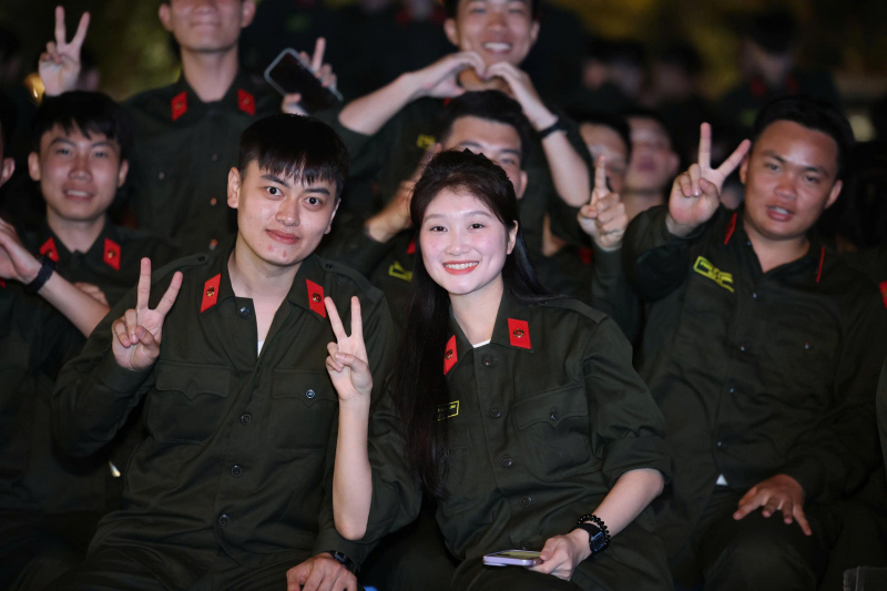 “Món quà đặc biệt” dành cho các tân binh -1