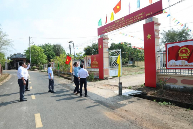 Rộn ràng “Ngày hội non sông” nơi biên giới của tỉnh Đồng Nai -0