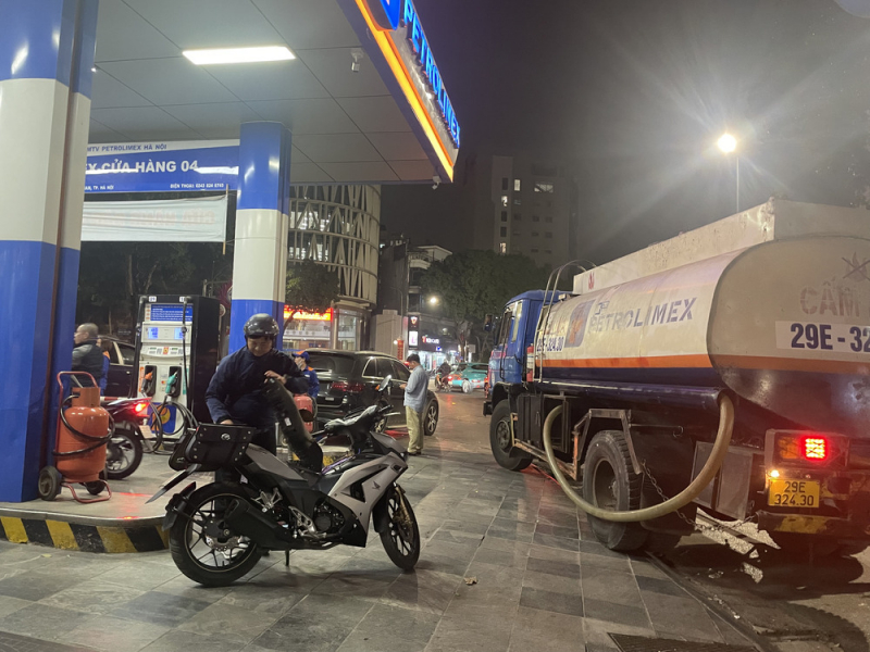 Bộ Xây dựng trình giải pháp khắc phục “biến động” sau 15 ngày diễn ra xung đột Trung Đông -1