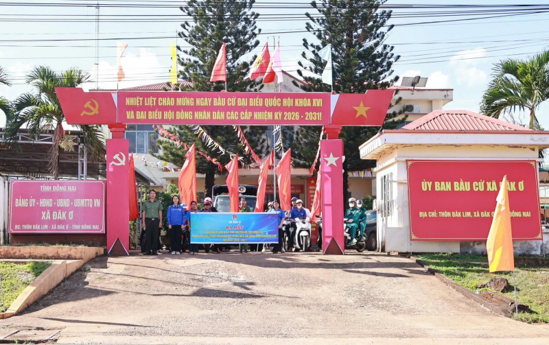 Rộn ràng “Ngày hội non sông” nơi biên giới của tỉnh Đồng Nai -0