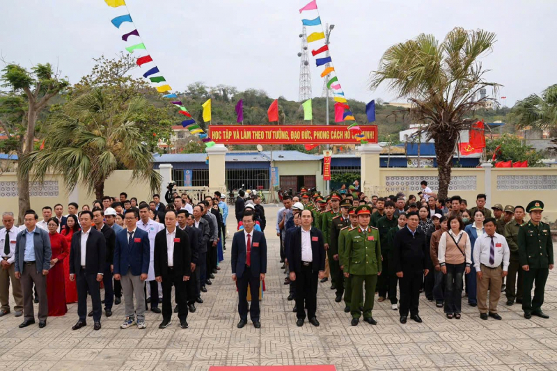 Bầu cử sớm trên đảo tiền tiêu Bạch Long Vĩ -0