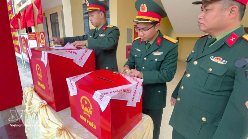 Early voting held on frontline islands, at border guard stations -0