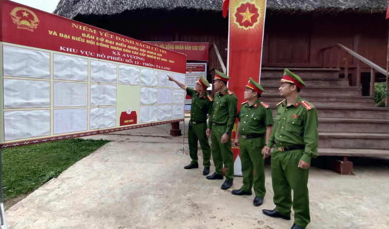 Mang Ngày hội non sông về những bản làng biệt lập -0