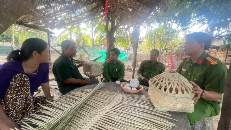 Đồng bào K’Ho gửi trọn niềm tin trong lá phiếu cử tri -0